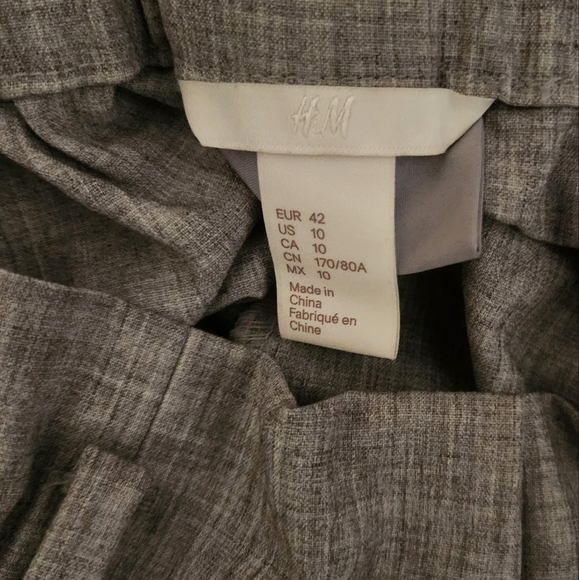 H&M- Paperbag Waist Pant - Picture 5 of 6